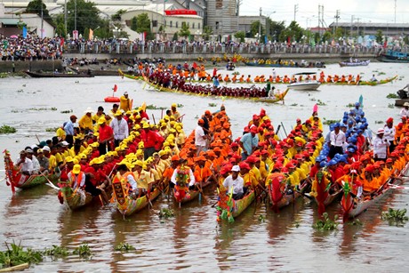 La fête d'Ok Om Bok à Tra Vinh